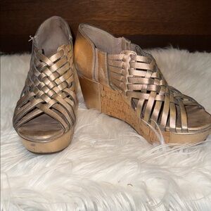 Chocolat Blu Metallic Wedges